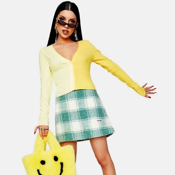 Bailey Rose Cardigan in Contrast Pastel Yellow Small - Picture 2 of 4